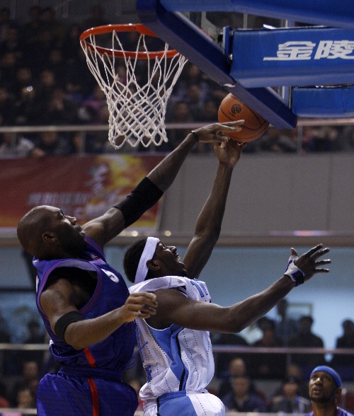 梅斯主场大胜尼斯，继续保持主场优势