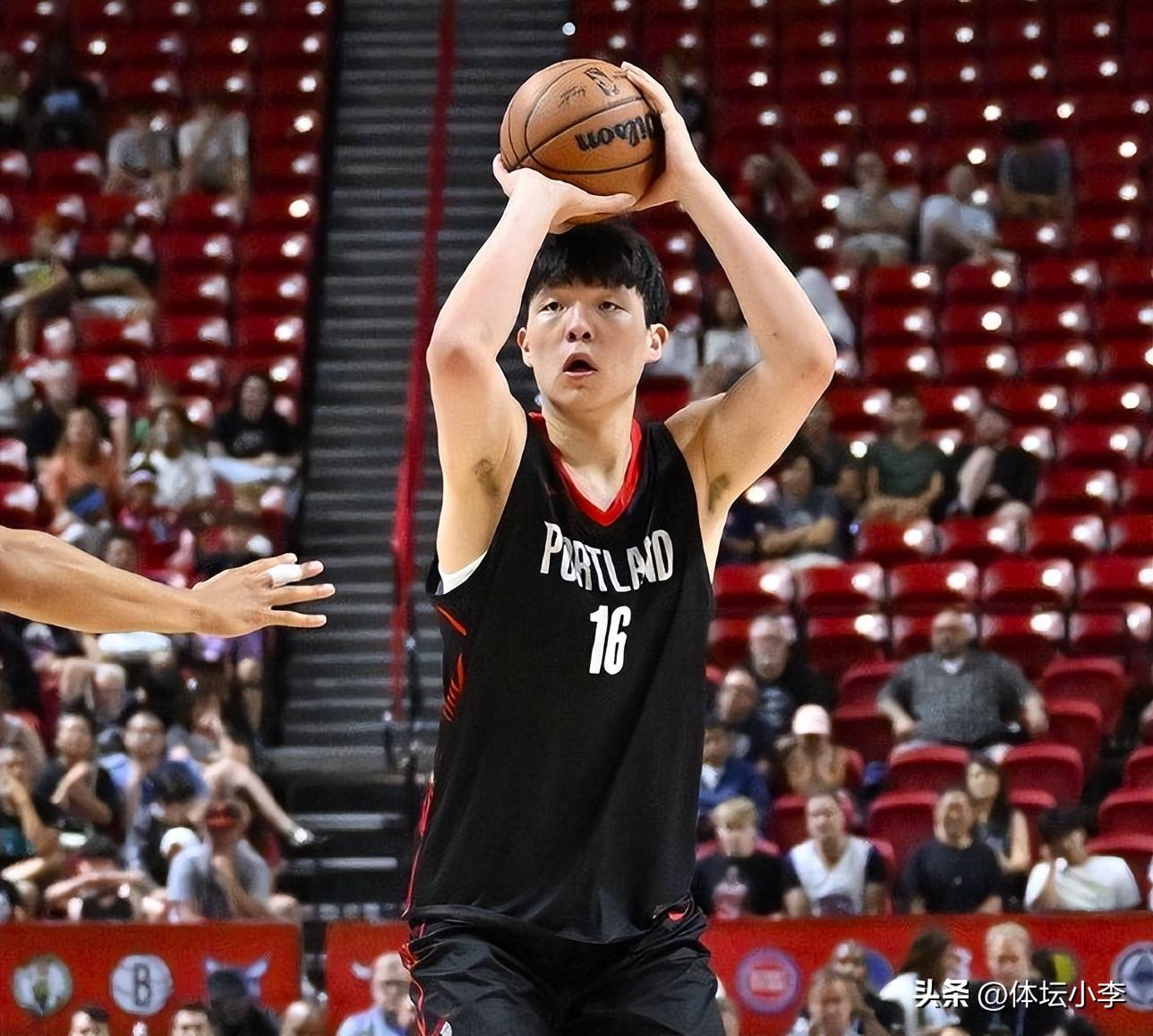 关于英勇无畏!球员们在比赛中决胜瞬间挺身而出的信息 关于英勇无畏!球员们在比赛中决胜瞬间挺身而出的信息