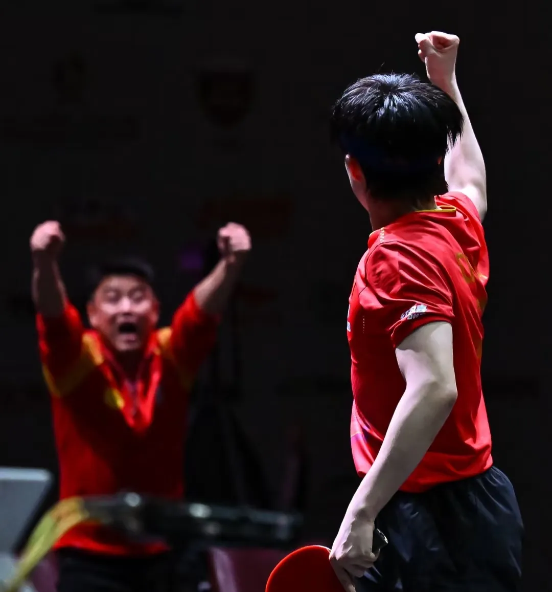 关于英勇无畏!球员们在比赛中决胜瞬间挺身而出的信息 关于英勇无畏!球员们在比赛中决胜瞬间挺身而出的信息