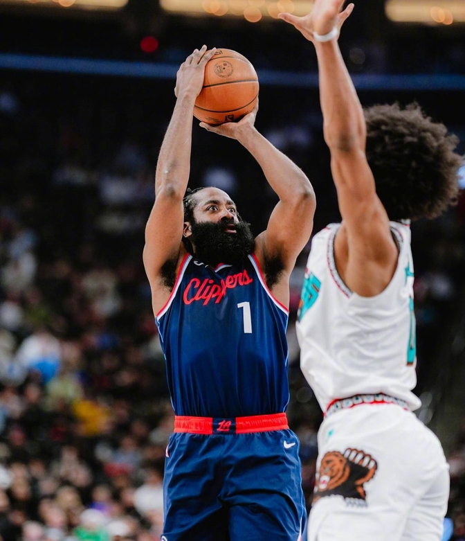 快船惨败篮网,哈登贡献三双 快船惨败篮网,哈登贡献三双