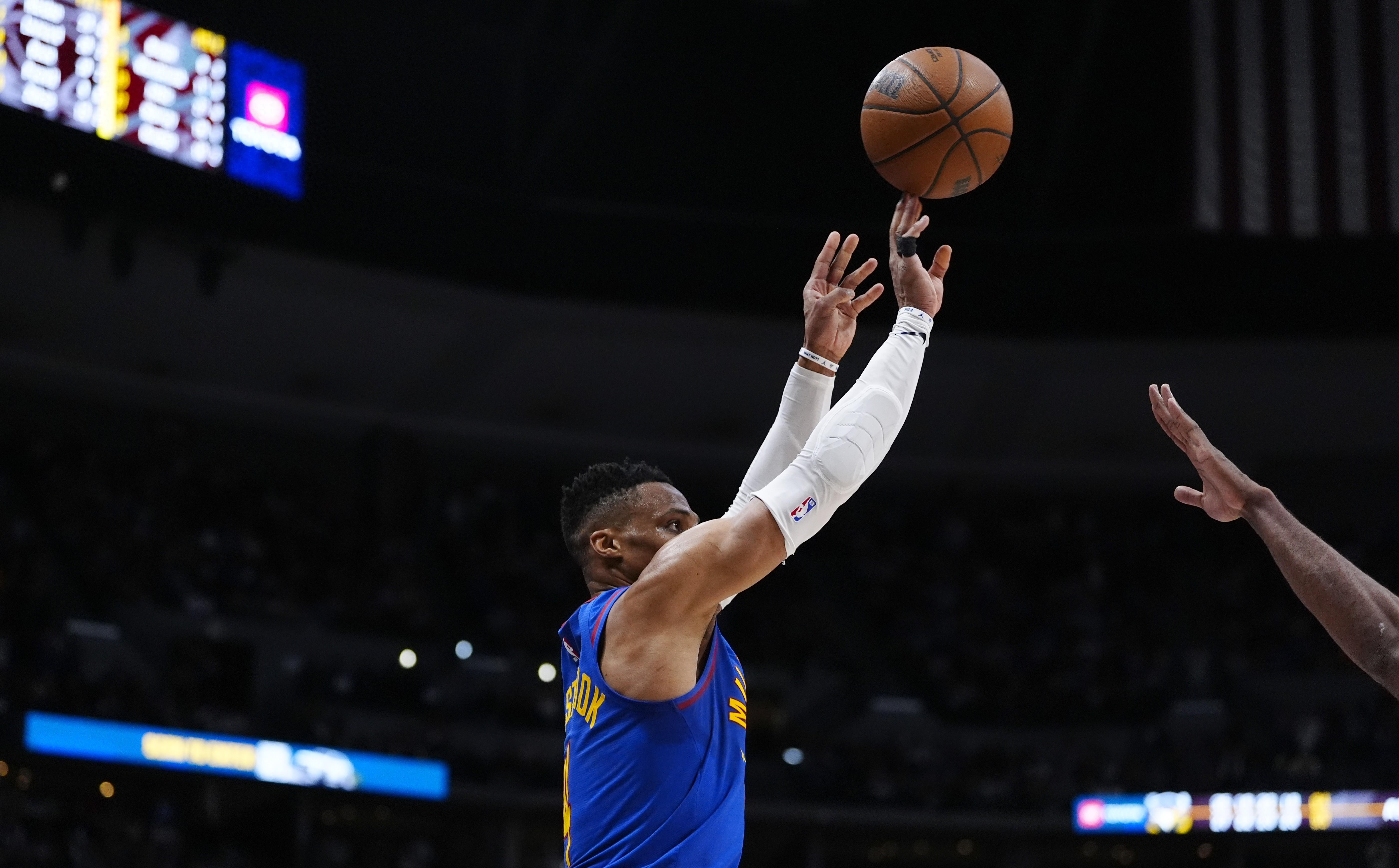 快船取胜掘金,晋级前景一片光明 快船取胜掘金,晋级前景一片光明